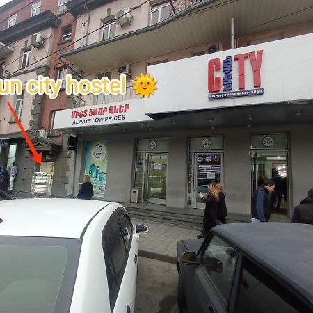 Sun City Hostel 耶烈万 外观 照片