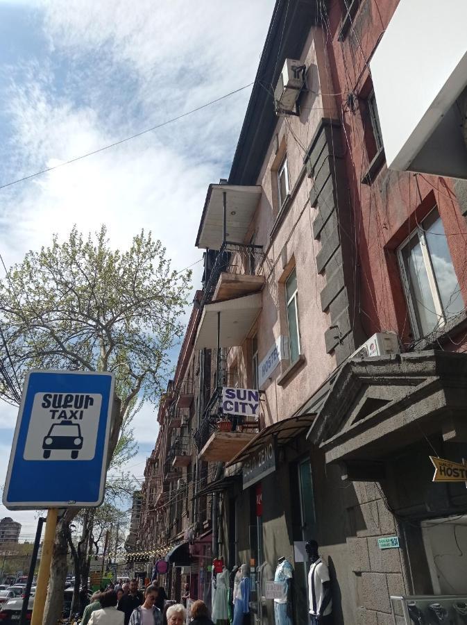 Sun City Hostel 耶烈万 外观 照片