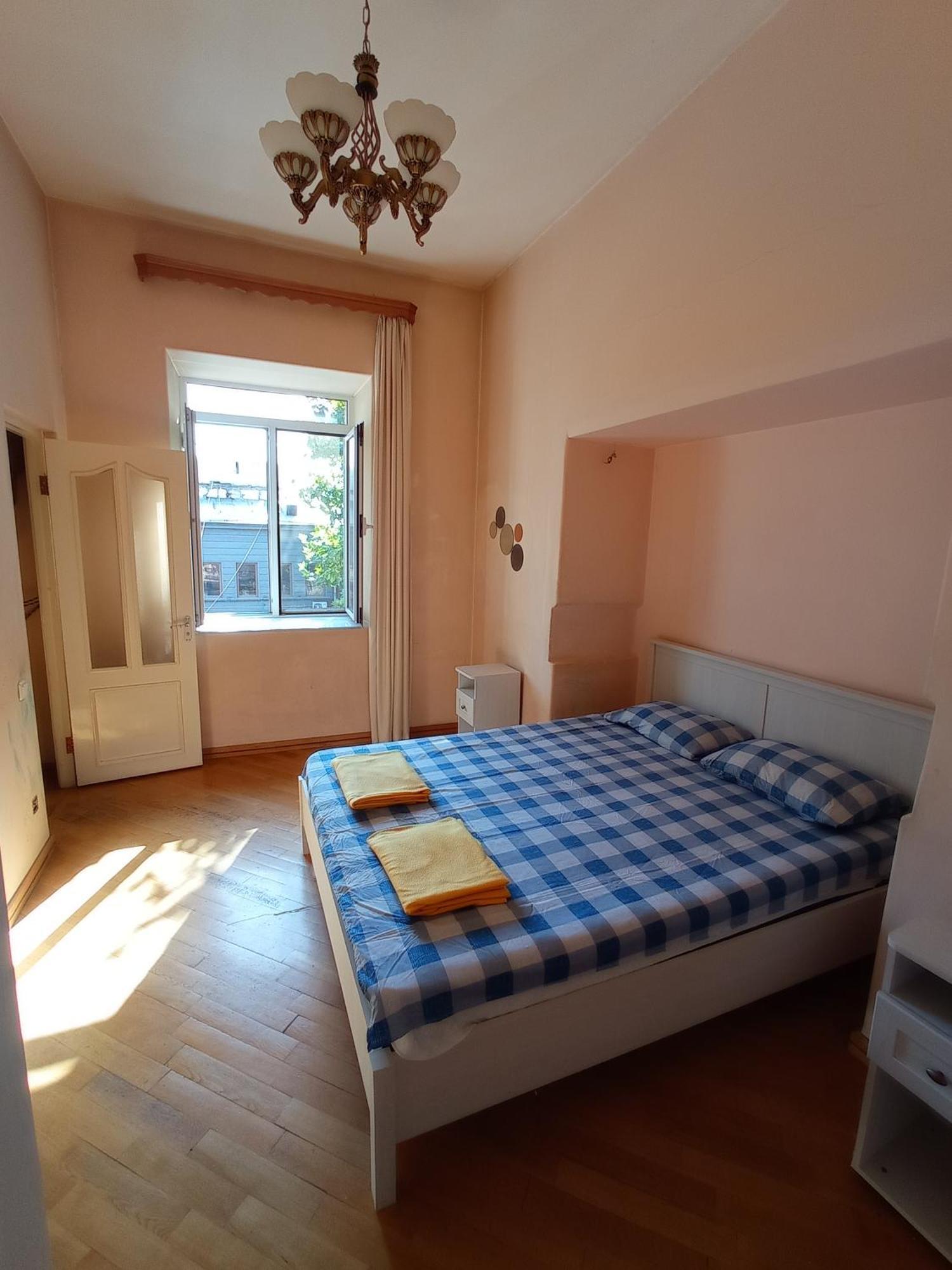 Sun City Hostel 耶烈万 外观 照片